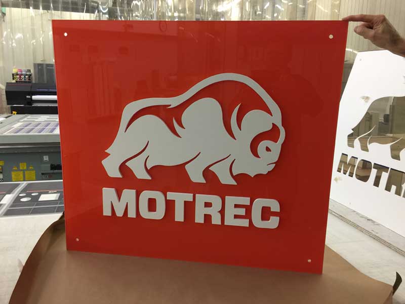 Logo murale en acrylique