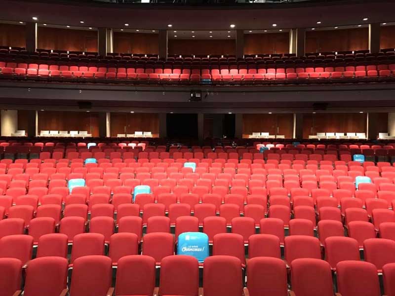 Sièges promotionnels pour la Maison des Arts