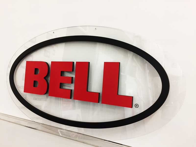 Logo murale en acrylique